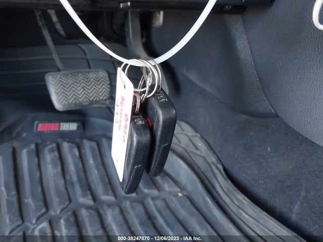 2019 TOYOTA C-HR XLE VIN: JTNKHMBX5K1042191