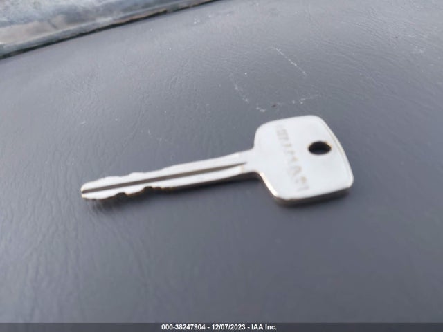 2000 TOYOTA COROLLA VE VIN: 2T1BR12EXYC288558