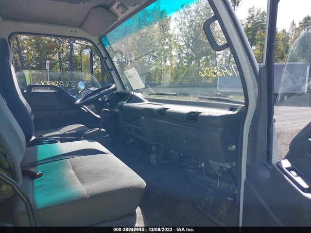 2005 ISUZU W4S042 NPR HD GAS REG 4KLC4B1U85J803820 Photo 4
