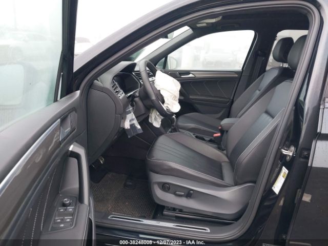 2022 VOLKSWAGEN TIGUAN 3VVCB7AX4NM080582 Photo 4
