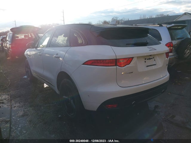 2017 JAGUAR F-PACE SADCL2BV2HA892240 Photo 2