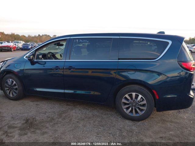 2C4RC1L79NR173705 Chrysler Pacifica Hybrid Touring L