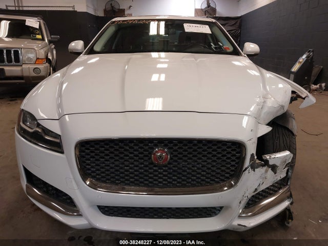 SAJBJ4FX5JCY58647 Jaguar Xf 25t Premium
