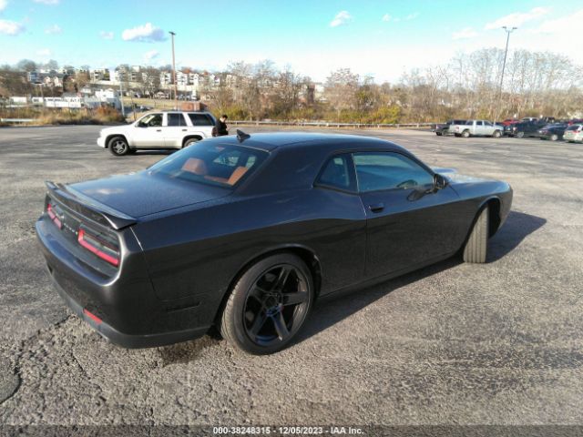 2C3CDZDJ6FH850457 Dodge Challenger Srt 392