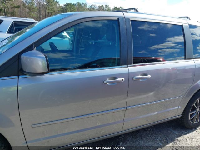 2C4RDGCG7HR865093 Dodge Grand Caravan Sxt