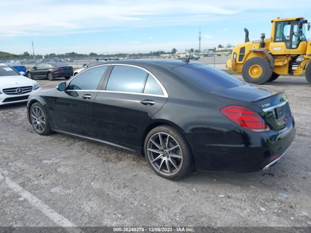 2018 MERCEDES-BENZ S 560 WDDUG8DB9JA415925 Photo 2