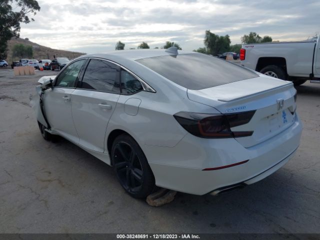 2018 HONDA ACCORD SEDAN 1HGCV2F30JA046033 Photo 2