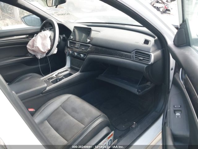 2018 HONDA ACCORD SEDAN 1HGCV2F30JA046033 Photo 4