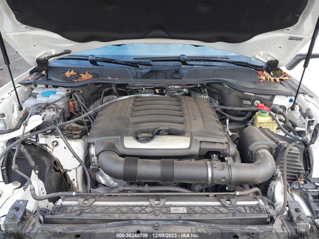 2017 PORSCHE CAYENNE WP1AA2A25HKA82657 Photo 9