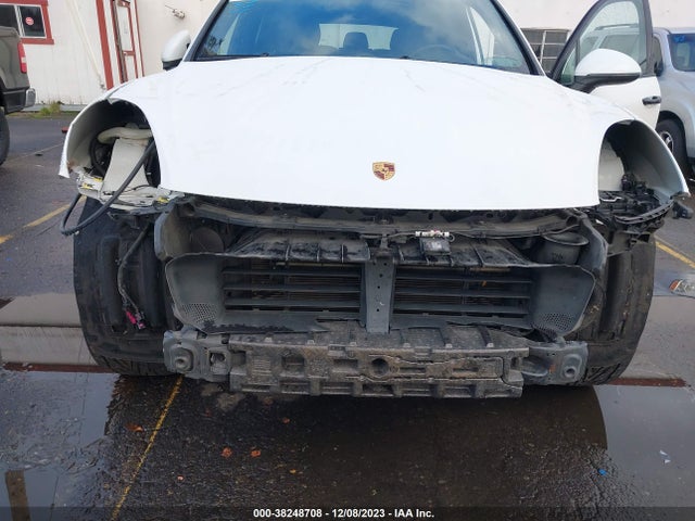 2017 PORSCHE CAYENNE WP1AA2A25HKA82657 Photo 5