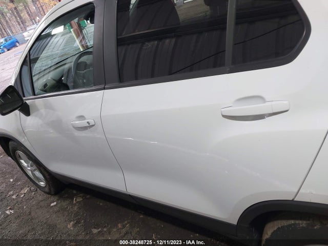 Chevrolet TRAX LS 2019 3GNCJKSB7KL351523 Image 14