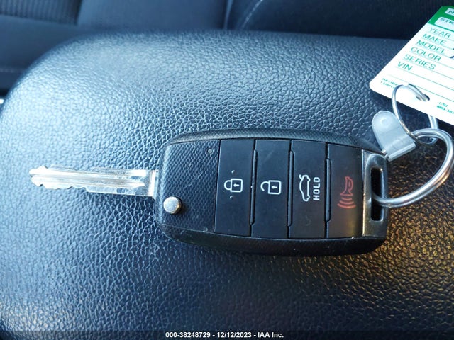 2017 KIA FORTE LX VIN: 3KPFK4A70HE025443