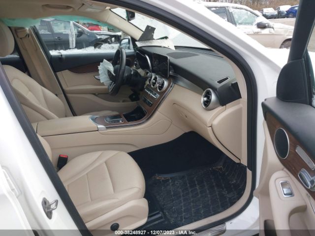 W1N0G8EB8NV327995 Mercedes-Benz Glc 300 Suv