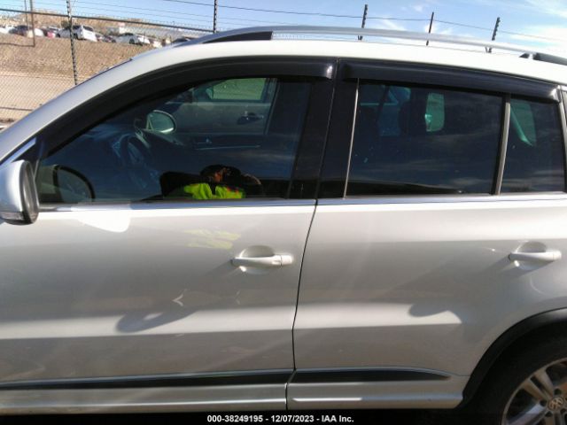 WVGAV7AX3GW008476 Volkswagen Tiguan R-line