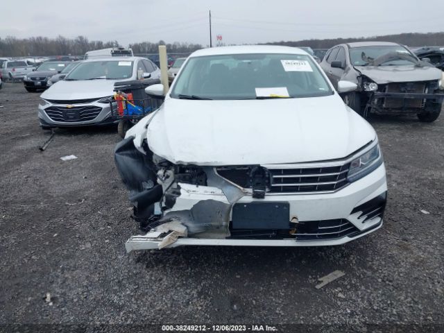 1VWAA7A3XJC039811 Volkswagen Passat 2.0t R-line/2.0t S