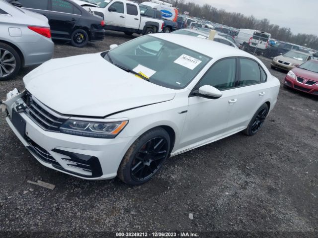 1VWAA7A3XJC039811 Volkswagen Passat 2.0t R-line/2.0t S