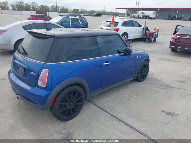 2005 MINI COOPER S WMWRE33475TD96295 Photo 3