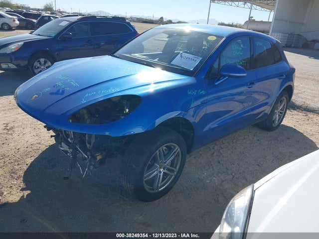 2017 PORSCHE MACAN WP1AB2A53HLB15253 Photo 1