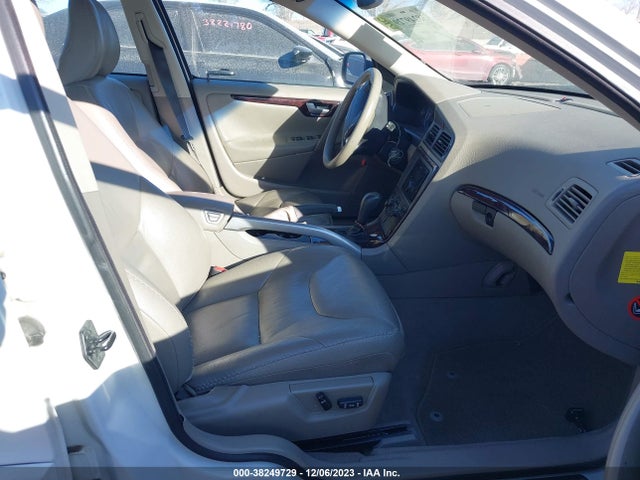 2005 VOLVO XC70 2.5T AWD VIN: YV1SZ592551201873