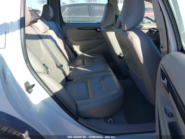 2005 VOLVO XC70 2.5T AWD VIN: YV1SZ592551201873