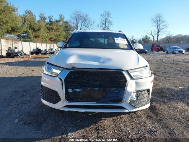 WA1BCCFS4JR004408 Audi Q3 2.0t Premium