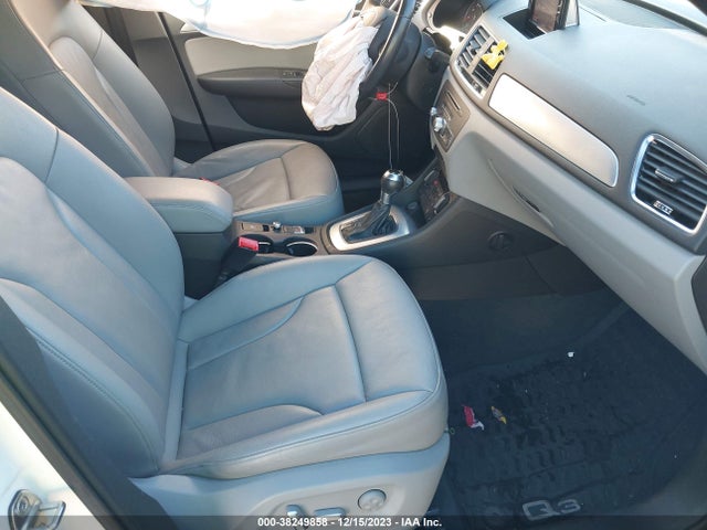 WA1BCCFS4JR004408 Audi Q3 2.0t Premium