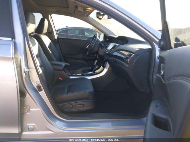 1HGCR3F94HA041913 Honda Accord Touring V6
