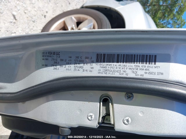 RAM 1500 2018 1C6RR7KG4JS314215 Image 9