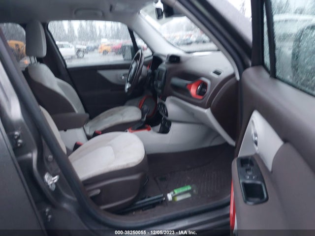 2017 JEEP RENEGADE LATITUDE 4X4 VIN: ZACCJBBB2HPE44541