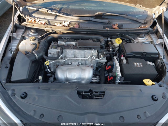 Chrysler 200 Limited 2015 1C3CCCAB0FN588729 Image 10