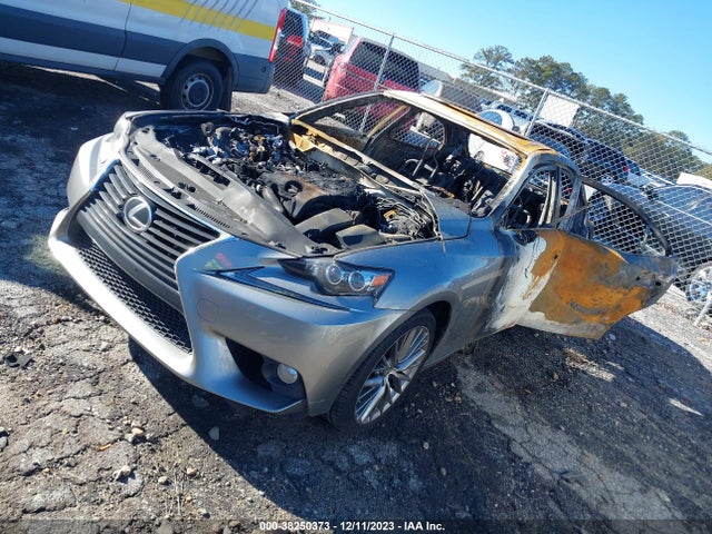 Lexus IS 250 2014 JTHCF1D21E5012714 Image 2