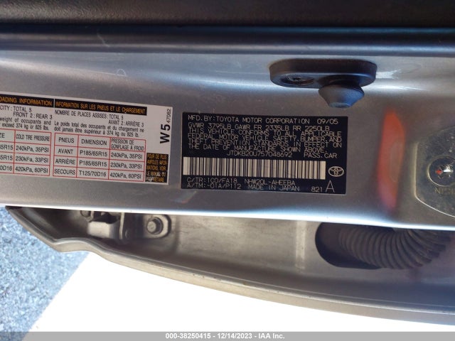 2005 TOYOTA PRIUS VIN: JTDKB20U757048692