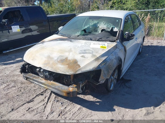 3VWD07AJ8EM305667 Volkswagen Jetta 1.8t Se
