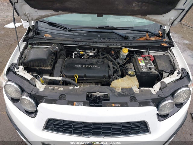 Chevrolet Sonic Ls Auto 2014 1G1JA6SH2E4140082 Image 10