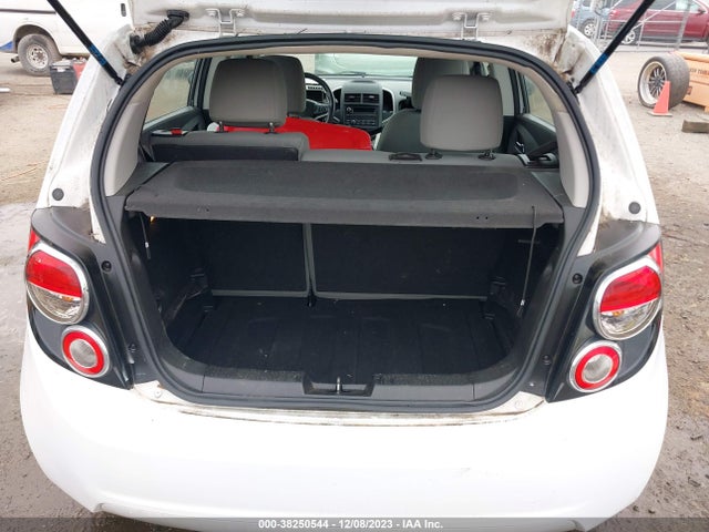Chevrolet Sonic Ls Auto 2014 1G1JA6SH2E4140082 Image 8