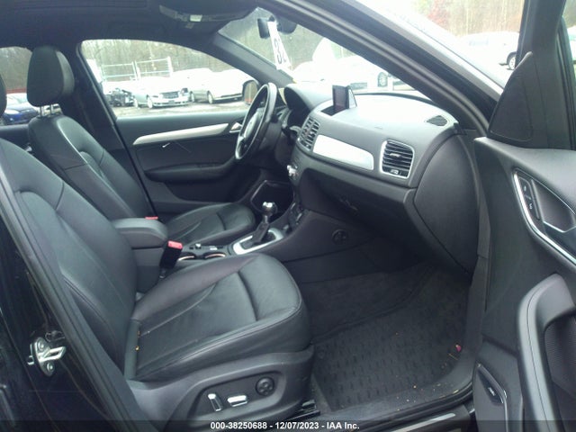 WA1GCCFS6HR005530 Audi Q3 2.0t Premium