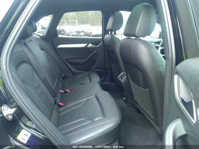 WA1GCCFS6HR005530 Audi Q3 2.0t Premium