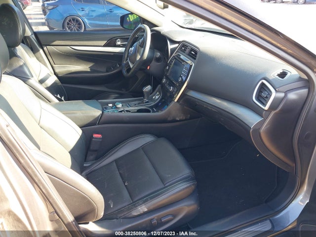 38250806 :رقم المزاد ، 1N4AA6AP3GC904035 vin ، 2016 Nissan Maxima 3.5 Sl مزاد بيع