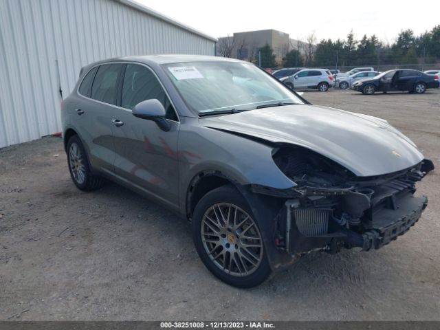2017 PORSCHE CAYENNE WP1AB2A29HLA53735