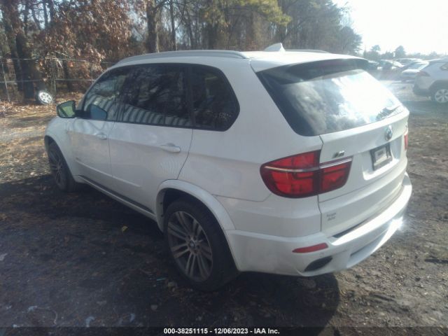 2012 BMW X5 5UXZV8C51CL422522 Photo 2