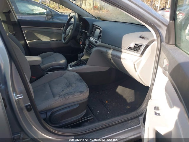 2017 HYUNDAI ELANTRA SE VIN: 5NPD84LF4HH190742