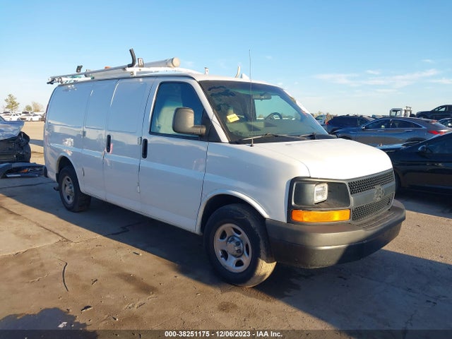 2003 CHEVROLET EXPRESS CARGO VAN VIN: 1GCFG15X531114236