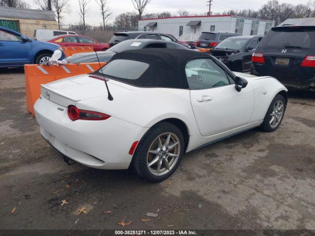 2017 MAZDA MX-5 MIATA JM1NDAB7XH0124668 Photo 3