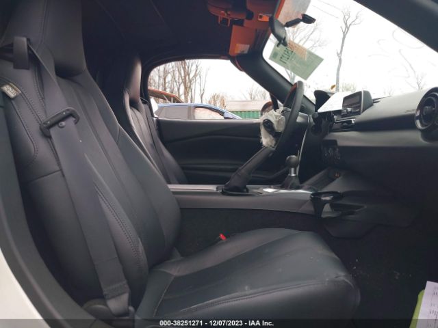 2017 MAZDA MX-5 MIATA JM1NDAB7XH0124668 Photo 4