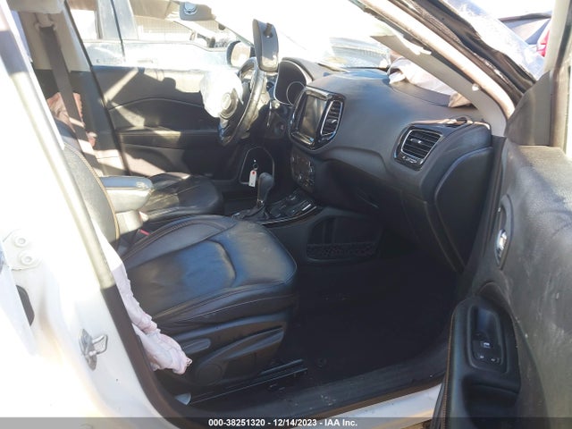 3C4NJDCBXLT200219 Jeep Compass Limited 4x4
