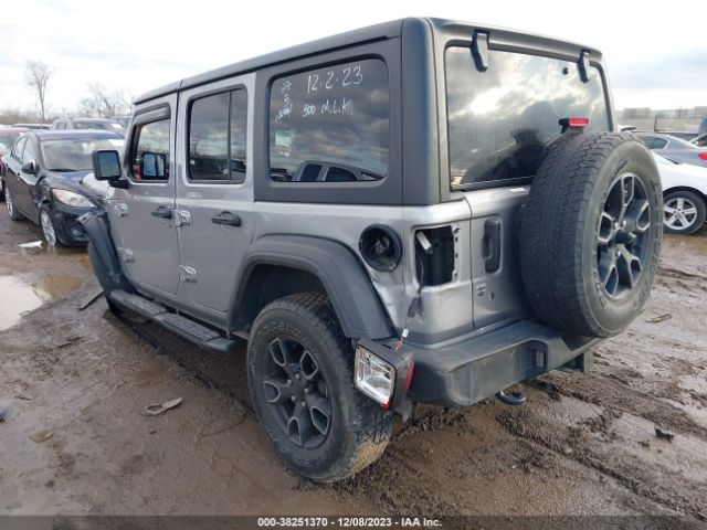 2018 JEEP WRANGLER UNLIMITED 1C4HJXDG5JW129947 Photo 2
