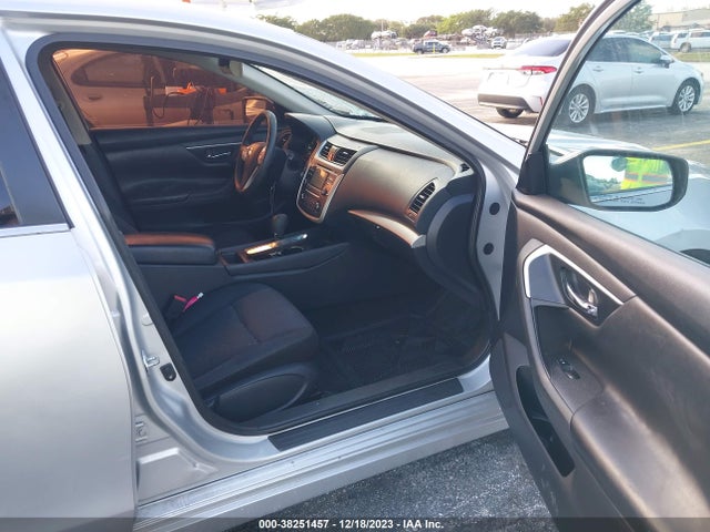 Nissan Altima 2.5 S 2017 1N4AL3AP1HC283467 Image 5