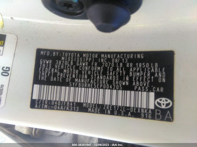 2014 TOYOTA COROLLA LE VIN: 5YFBURHE5EP004205