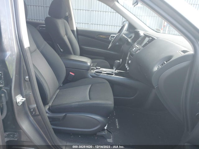 2018 NISSAN PATHFINDER S VIN: 5N1DR2MM1JC638611