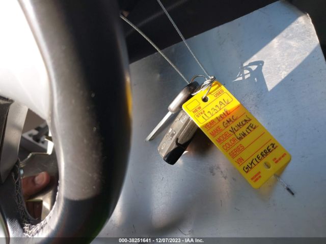 1GKS2FEC0JR385151 GMC Yukon Xl Sle